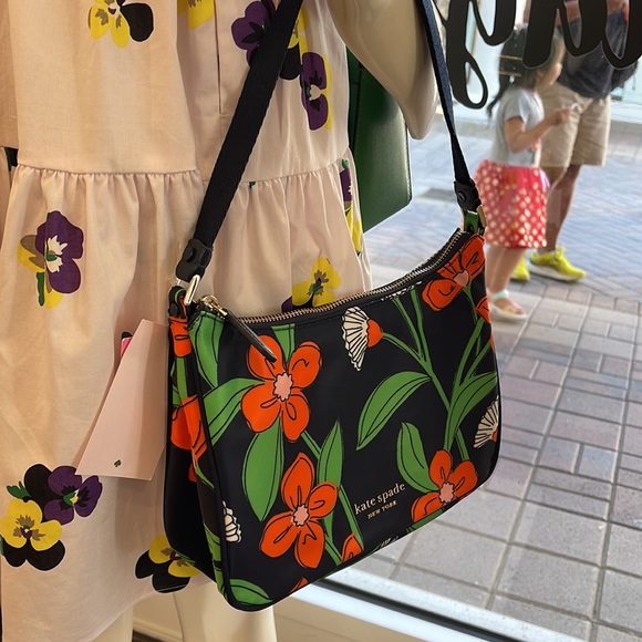 Kate Spade The Litte Better Sam Daisy Vines Small Shoulder Bag
Rich Navy - Picture 2 of 16